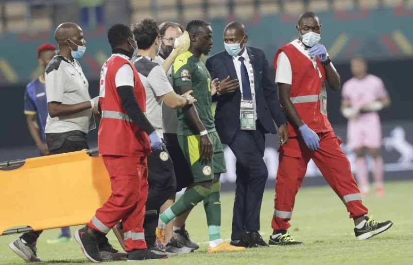 «كاف» يدافع عن تعامل منتخب السنغال مع إصابة ماني