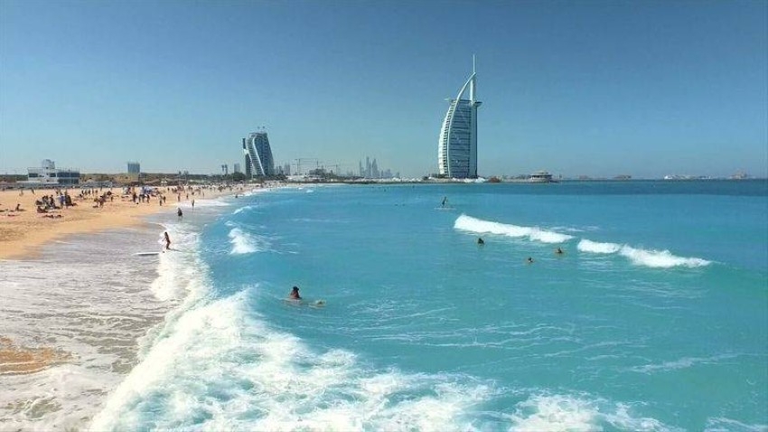السباحة في الإمارات.. بنية تحتية تحوّل الهاوي إلى محترف