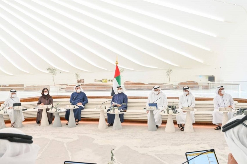«الوزاري للتنمية» الإماراتي يناقش تشريعات تنظيم الشركات العائلية