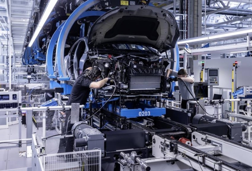 مرسيدس-بنز تستعد لامتلاك مصانع مخصصة للسيارات الكهربائية فقط خلال سنوات