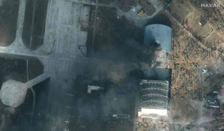 قصف روسي على مطار أوكراني يدمر أكبر طائرة في العالم