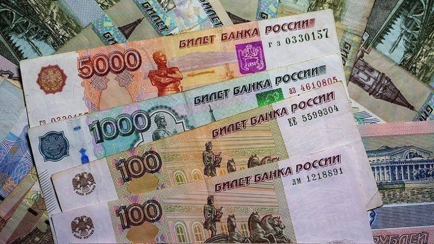 «مبادلة» الإماراتية وقطر للاستثمار يخططان للاحتفاظ بأصول روسية بمليارات الدولارات