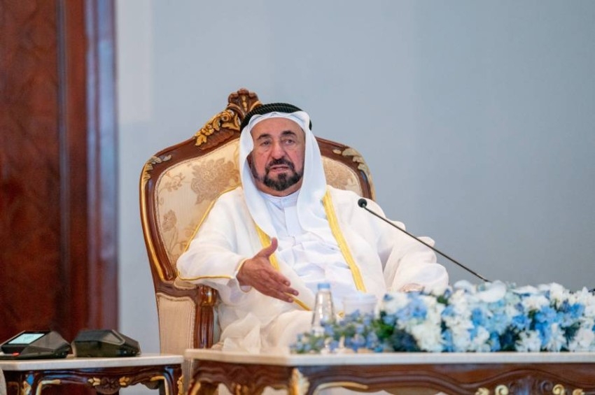 سلطان القاسمي يلتقي رئيس وأعضاء مجلس أمناء أكاديمية الشارقة للتعليم