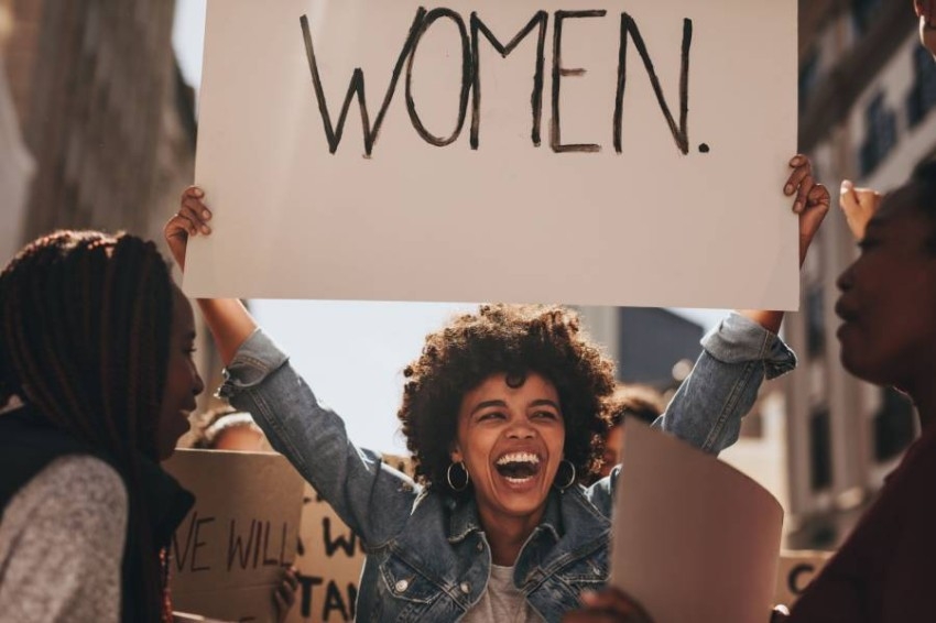 استشارية نفسية وأسرية: السوشيال ميديا تقدم أفكاراً استهلاكية عن المرأة
