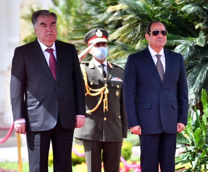 السيسي يبحث مع رئيس طاجيكستان تعزيز التعاون بين البلدين