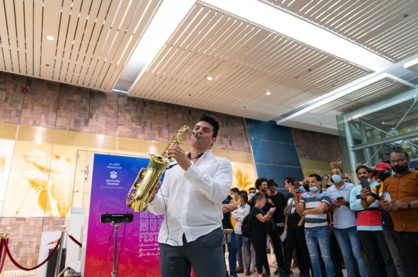 «مترو دبي للموسيقى» يستقطب نغمات فريدة من شرق العالم وغربه