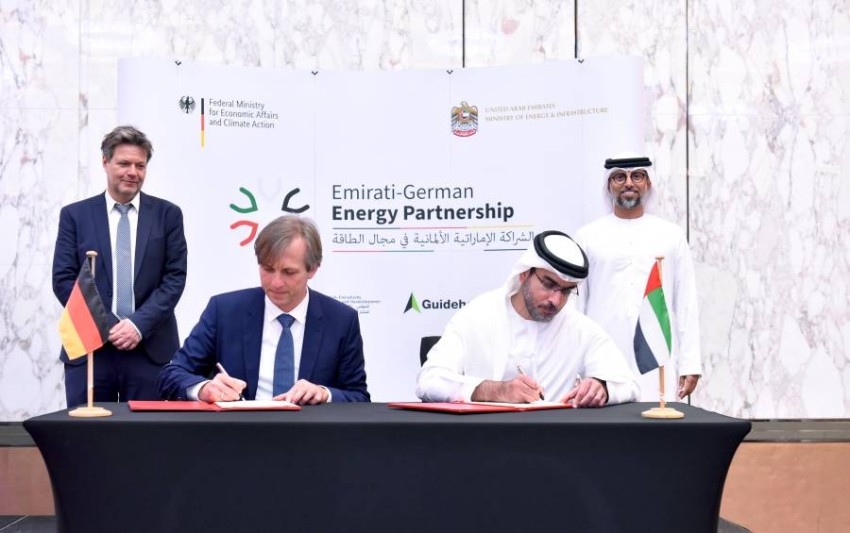 الإمارات وألمانيا تبحثان تعزيز الشراكة في مجال الهيدروجين وضمان استدامة سلسلة الإمداد