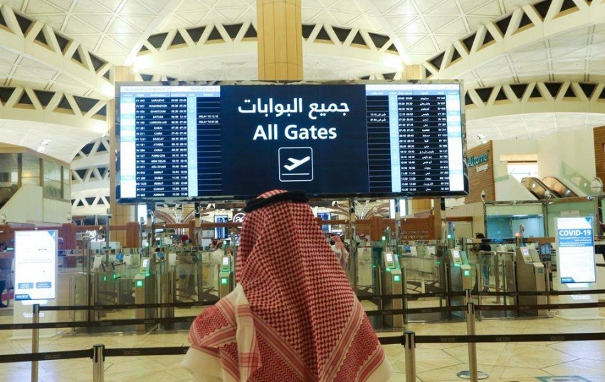 السعودية تُعيد فتح برنامج التأشيرة عند الوصول لحاملي تأشيرات أمريكا وبريطانيا وشنغن