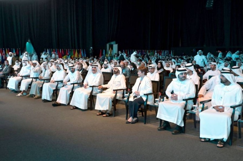 محمد بن راشد يشهد جلسة حوارية لمديرة «النقد الدولي»