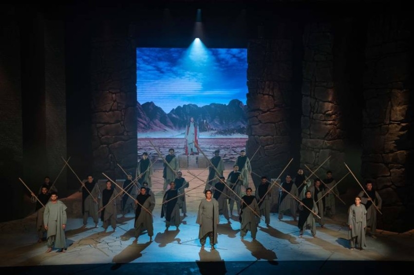 سلطان القاسمي يشهد عرض مسرحية النمرود في أكاديمية الشارقة للفنون الأدائية