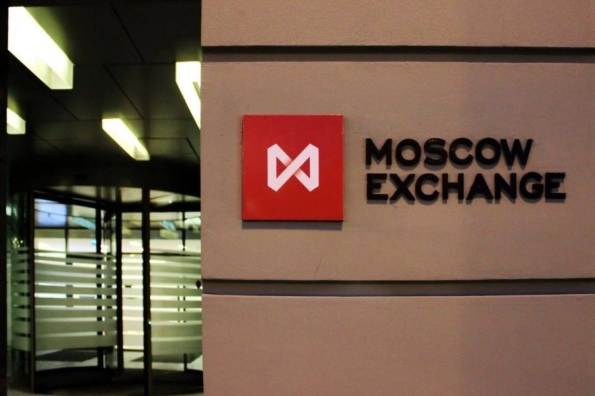 روسيا ترفع حظر البيع على المكشوف للأسهم