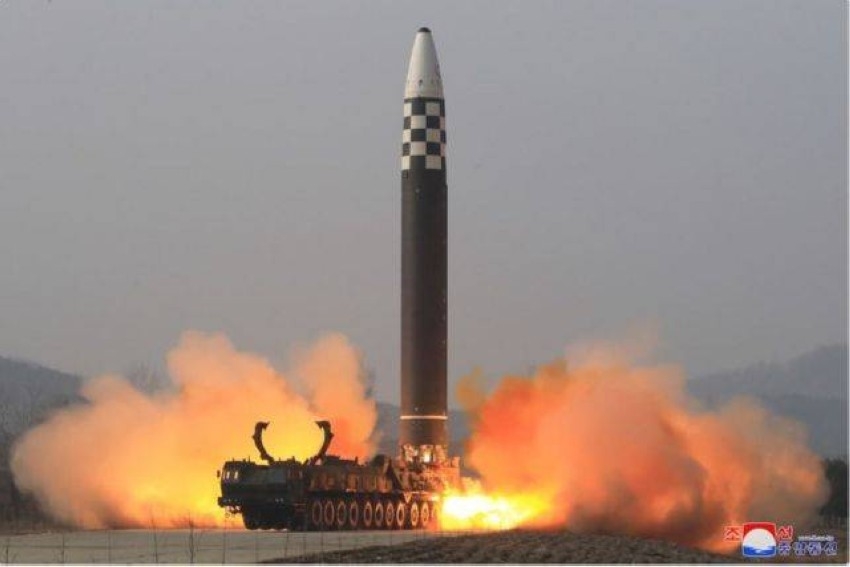 عقوبات يابانية على بيونغ يانغ على خلفية تجربتها الصاروخية الأخيرة