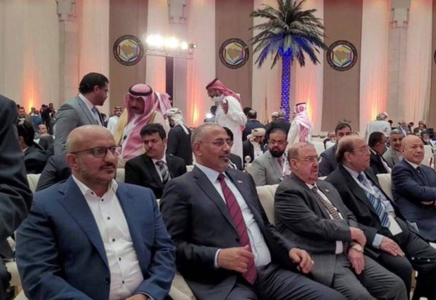 السفير السعودي باليمن: مشاورات الرياض تجمع القيادات لتحقيق السلام والأمن