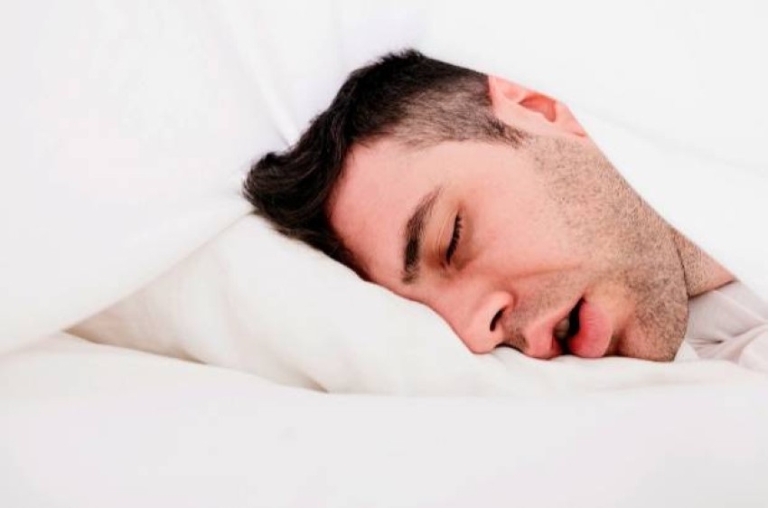 «الإفتاء» الإماراتي: النوم نهاراً لا يؤثر على صحة الصوم