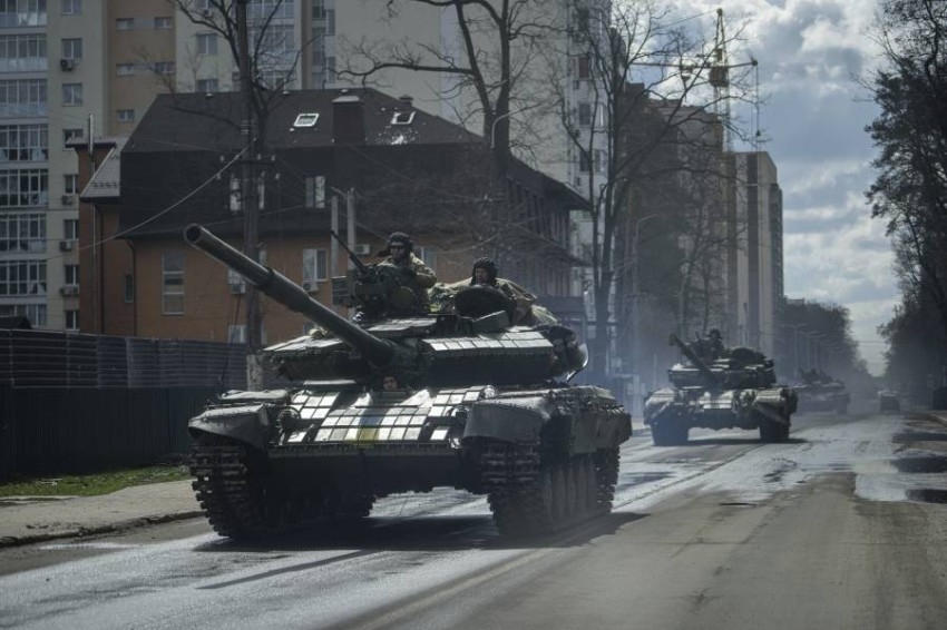 الحرب الأوكرانية.. العقوبات لا يمكنها إعادة الدبابات الروسية