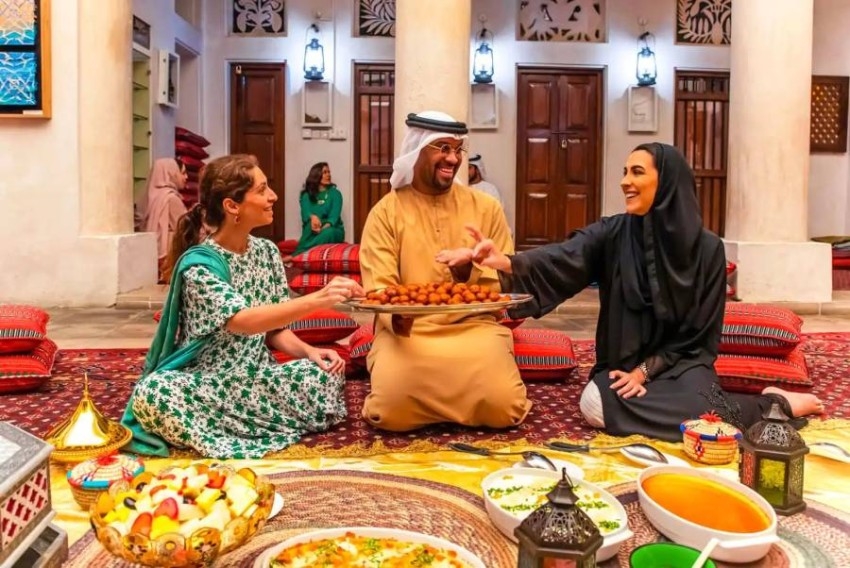 ورشة للتحرير الجماعي لتعريف العالم بتقاليد الإمارات في رمضان