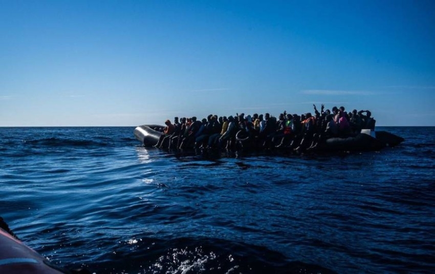 مصرع 6 مهاجرين وفقدان 29 آخرين إثر غرق قاربهم قبالة ليبيا