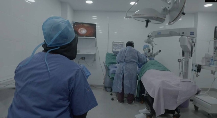 «قلبي اطمأن» يدعم إجراء 1000 عملية جراحية للعيون في مصر والسودان