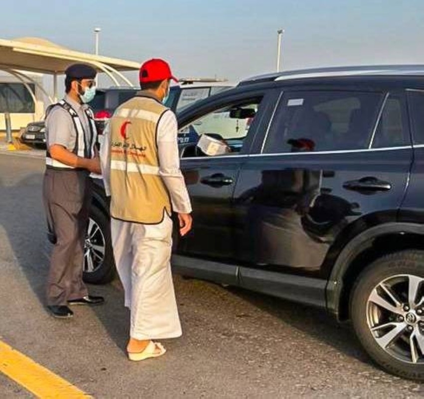 شرطة أبوظبي توعي السائقين في الظفرة بالقيادة الآمنة