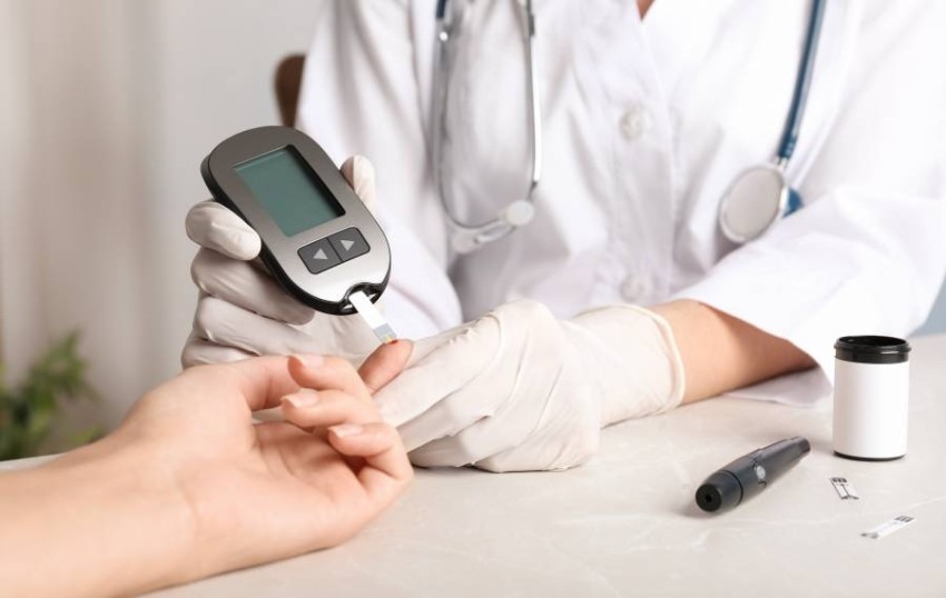 طبيب يقدم نصائح لمرضى السكري حول الصيام برمضان