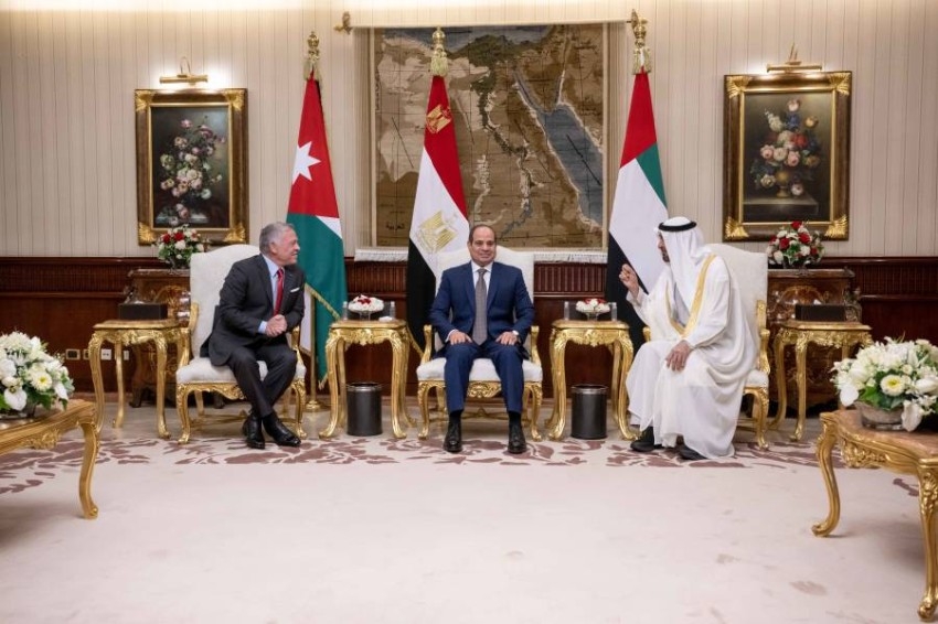 محمد بن زايد والرئيس المصري وملك الأردن يبحثون العلاقات الأخوية والقضايا المشتركة