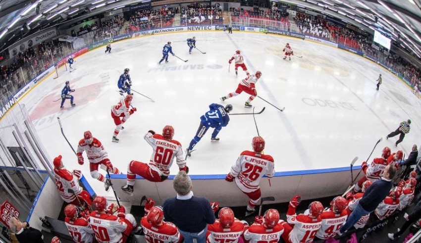 تجريد روسيا من استضافة بطولة العالم لهوكي الجليد 2023