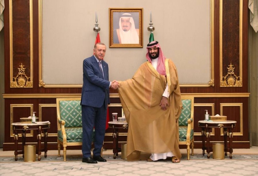 أردوغان يصل السعودية ويلتقي بالملك سلمان وولي العهد