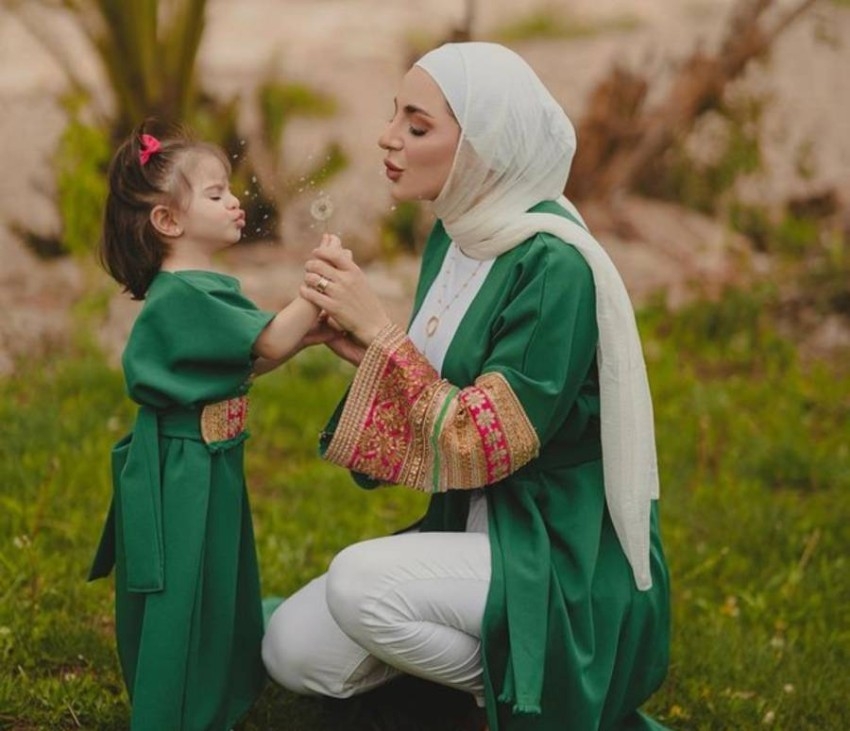 راما العنبتاوي: تصاميم عبايات عيد الفطر أكثر انسيابية وبساطة