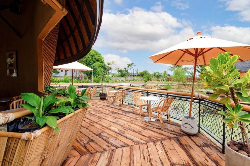 فندق 5 نجوم من البامبو في خليج السلاحف بتايلاند