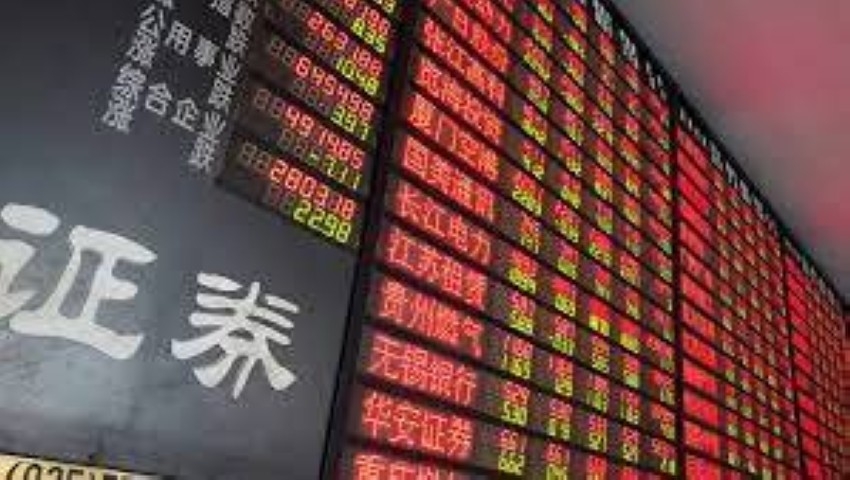 الأسهم الصينية تنخفض مع ارتفاع مخاوف النمو