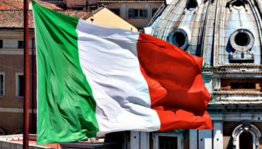 عوائد سندات الخزانة الإيطالية ترتفع لأعلى مستوياتها منذ عامين
