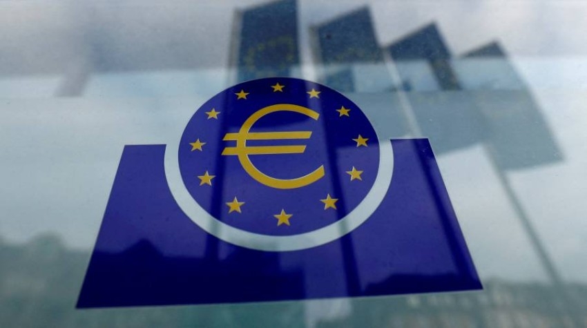 مجلس محافظي البنك المركزي الأوروبي يدعو إلى رفع الفائدة قبل الصيف
