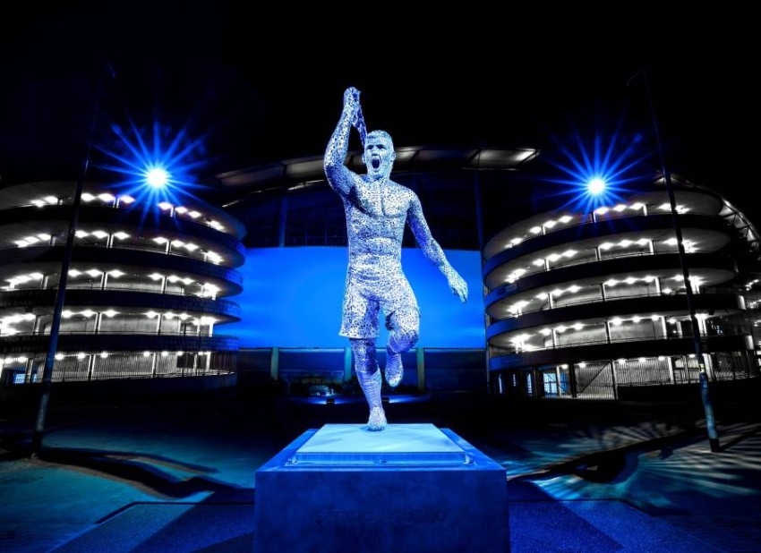 مانشستر سيتي يكشف عن تمثال سيرجيو أجويرو في ذكرى لحظة 93:20
