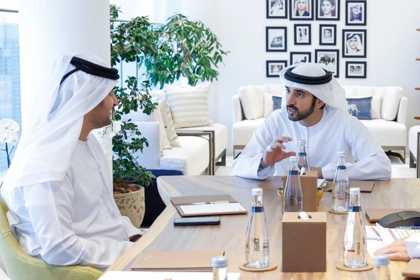 حمدان ومكتوم بن محمد يستعرضان الهيكلة الجديدة لبلدية دبي و«الأراضي والأملاك»
