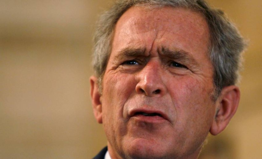 زلة لسان.. جورج بوش يصف «غزو العراق» بأنه «غير مبرر»