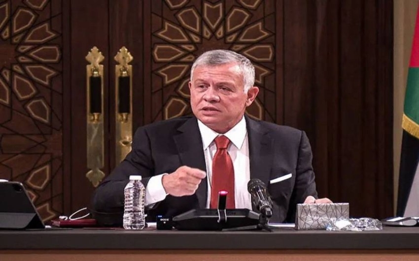 العاهل الأردني يقيد إقامة الأمير حمزة: استنفد فرص العودة إلى رشده