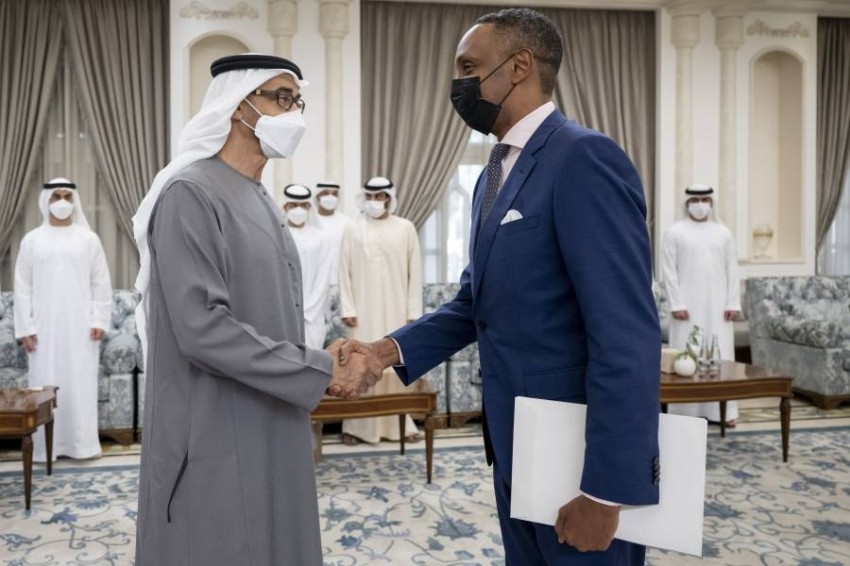 رئيس الإمارات يتقبل تعازي قادة عدد من الدول في وفاة الشيخ خليفة