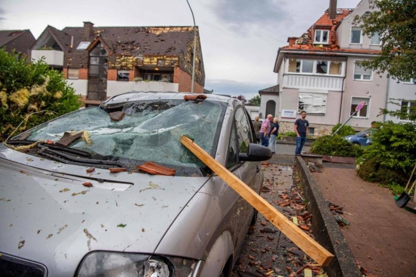 إعصار يضرب غرب ألمانيا مخلفاً عشرات الإصابات (صور)