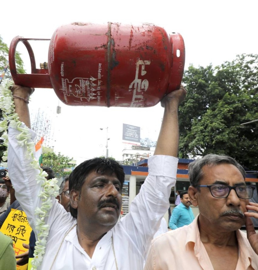 الهند تخفض الضرائب على الوقود لمحاربة التضخم