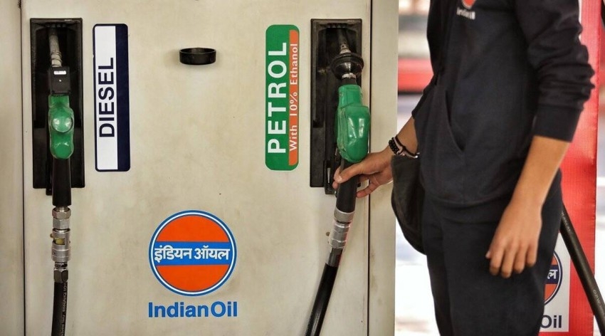 الهند تعلن تخفيضات ضريبية على الوقود