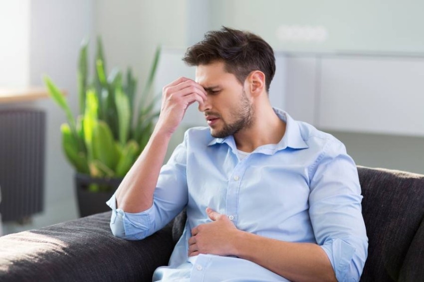5 أسباب شائعة لآلام المعدة وكيفية التخلص منها