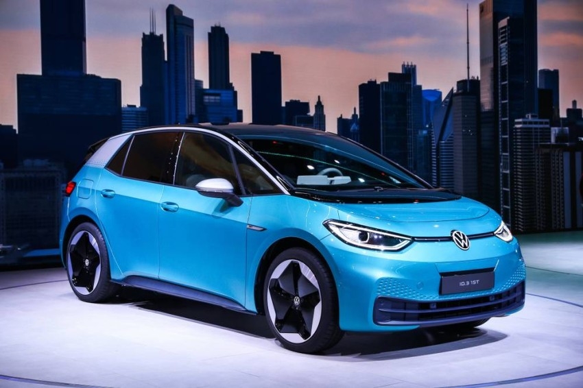 ديس: فولكس فاغن ستتفوق على تسلا في مبيعات السيارات الكهربائية بحلول 2025