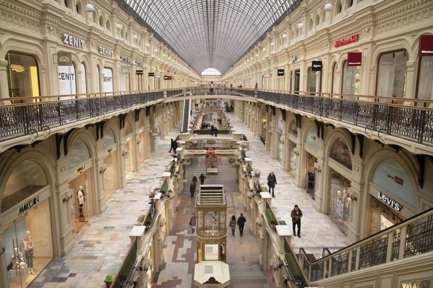 مراكز التسوق في موسكو تتحول لساحات أشباح