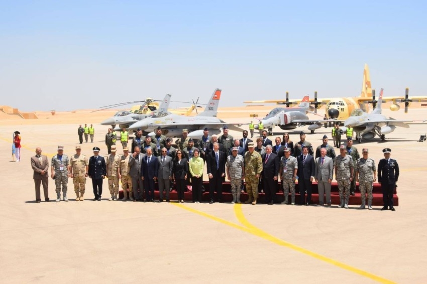 مصر: القوات الجوية تحتفل بمرور 4 عقود على تسلم «إف 16»