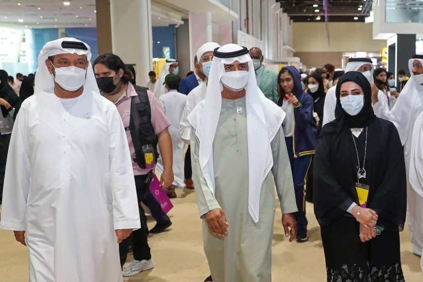 نهيان بن مبارك يزور معرض أبوظبي الدولي للكتاب في دورته الـ31