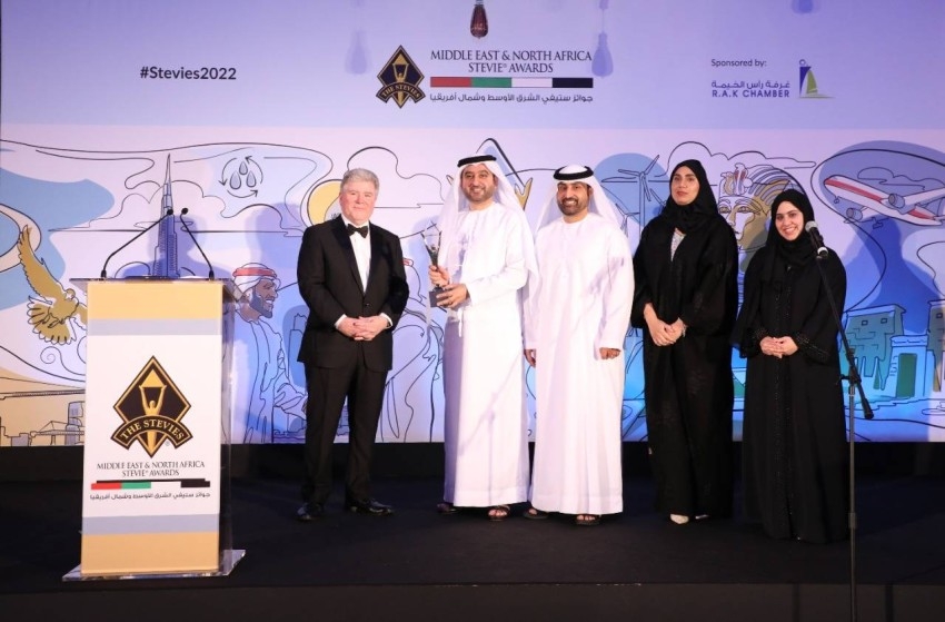 الإمارات تحصد 39 جائزة ضمن 83 فائزاً في «استيفي العالمية»