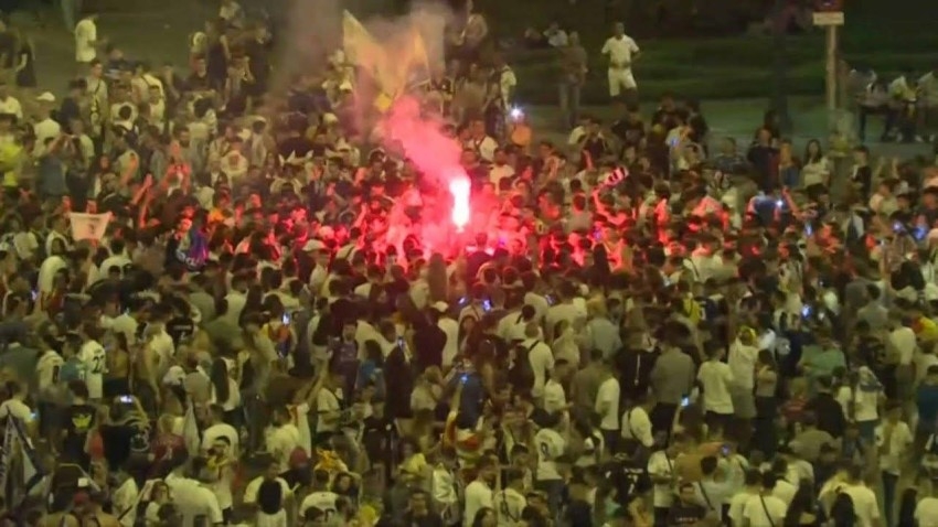فيديو.. احتفالات جماهير ريال مدريد في سيبليس بلقب دوري أبطال أوروبا
