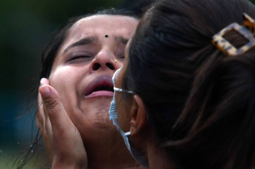 «مشهد يحطم القلب».. 14 جثة وتضاؤل آمال العثور على ناجين من طائرة نيبال