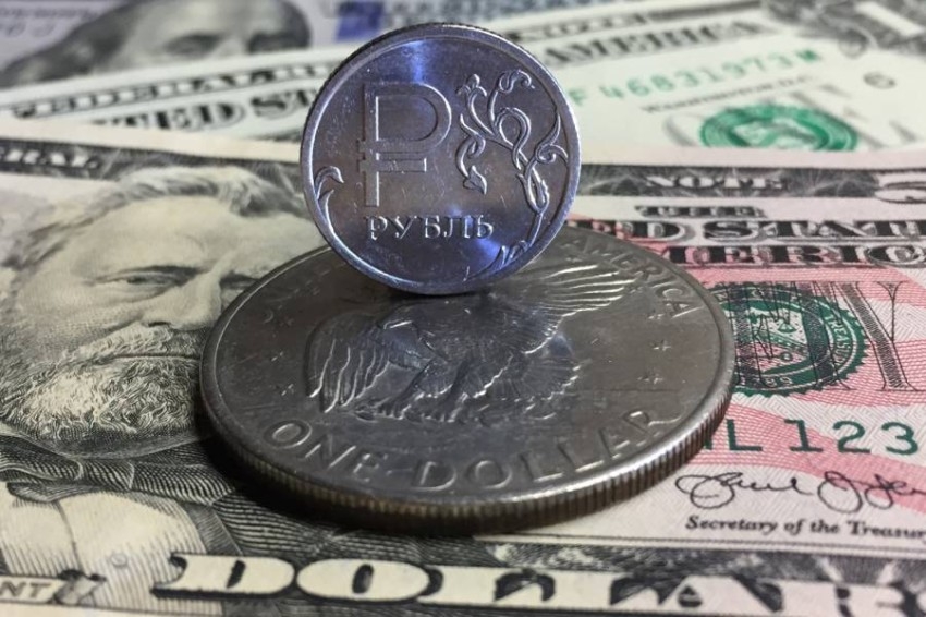 «الروبل» يصعد 6% مقابل الدولار ويسترد بعض خسائر الأسبوع الماضي