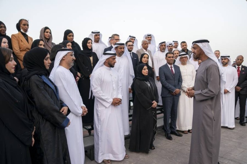 رئيس الإمارات يستقبل وفد دائرة الصحة في أبوظبي